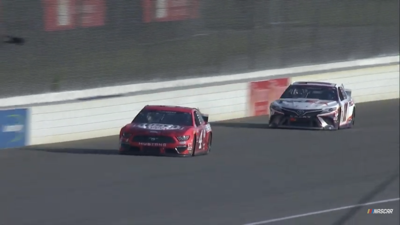 Picture: Kevin Harvick and Denny Hamlin race for a win at Michigan