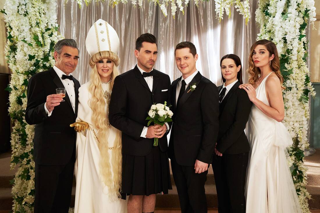 Picture: Eugene Levy, Catherine O'Hara, Daniel Levy, Noah Reid, Emily Hampshire and Annie Murphy in 